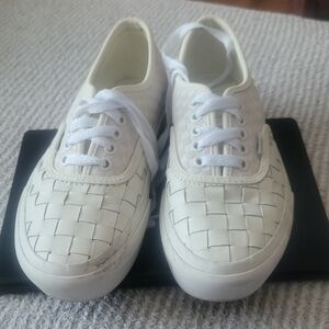 Vans plarform white leather skate shoes size 8